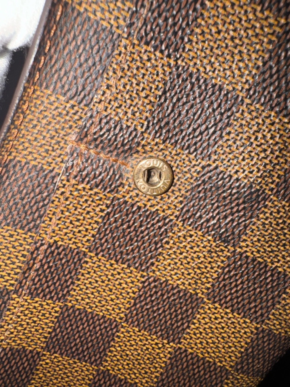 Louis Vuitton
 Damier Ebene Pattern Sarah Wallet - Picture 12 of 17